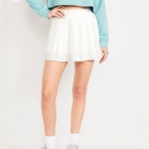 NWT Old Navy Extra High Waisted StretchTech Micro Pleated Skort White